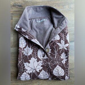 ☘️Kavu Brown Leaves Henley Sweater, size small